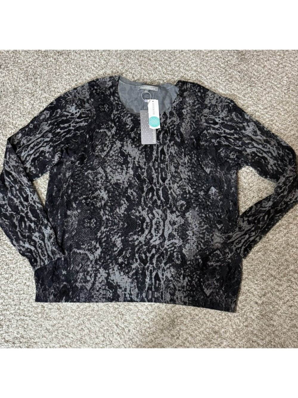 Daniel Rainn Lyna Pullover Sweater Women's XL Crew Neck Gray Animal Print NWT